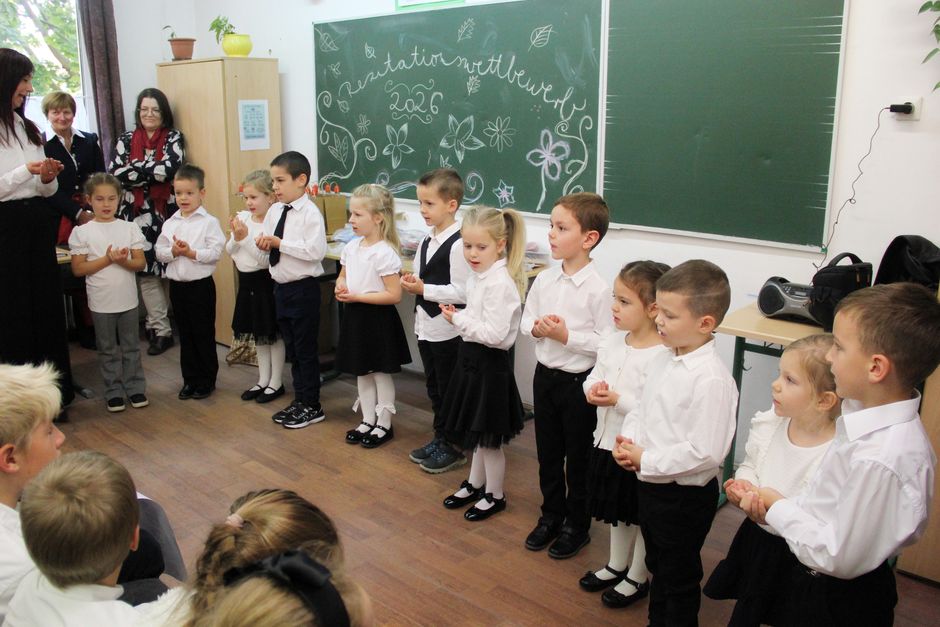 Nemcsak a versenynek, hanem a nyitóműsornak is nagy hagyománya van: mindig az ovisok lépnek először „színpadra”